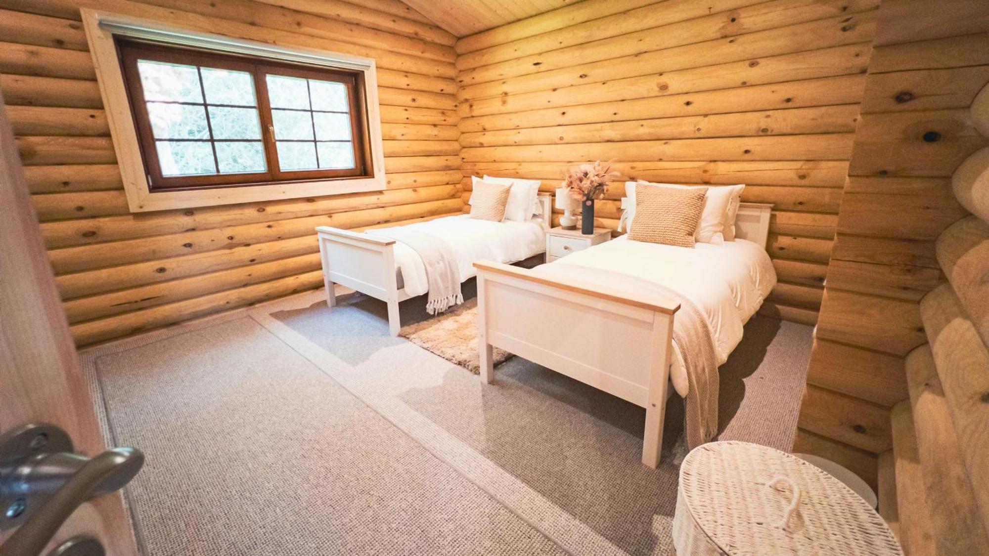 Aspen Lodge, Amazing New Log Cabin With Hot Tub - Sleeps 6 - Felmoor Park Morpeth Room photo