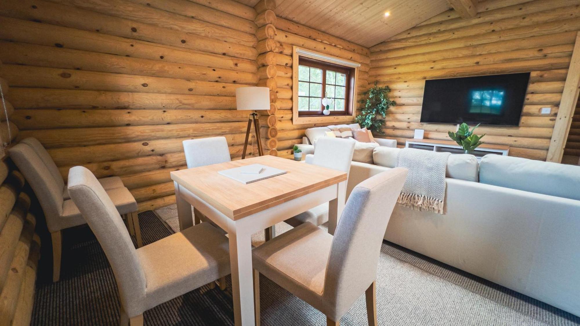 Aspen Lodge, Amazing New Log Cabin With Hot Tub - Sleeps 6 - Felmoor Park Morpeth Room photo